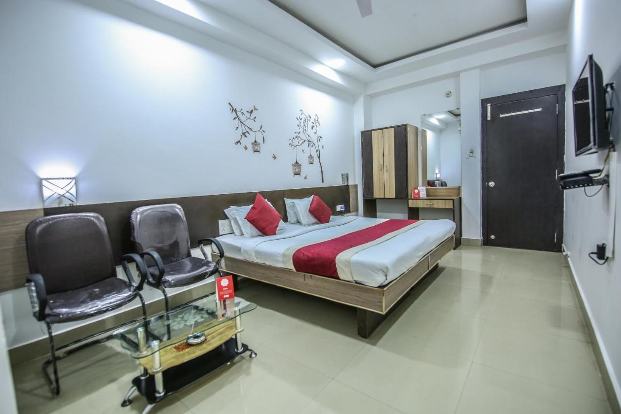 Oyo 3603 White Pearl Hotel Dzsabalpur Kültér fotó