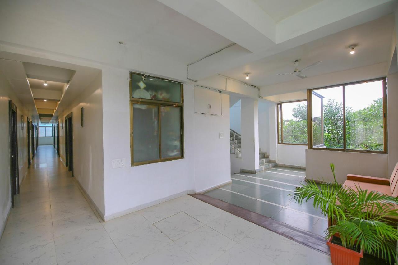 Oyo 3603 White Pearl Hotel Dzsabalpur Kültér fotó
