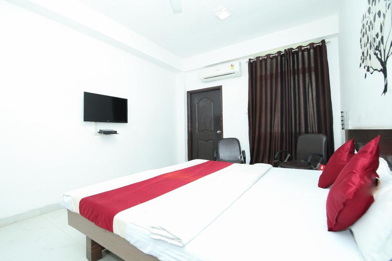 Oyo 3603 White Pearl Hotel Dzsabalpur Kültér fotó