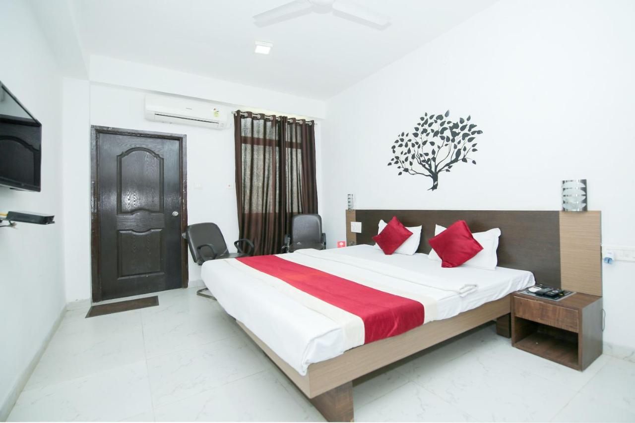 Oyo 3603 White Pearl Hotel Dzsabalpur Kültér fotó